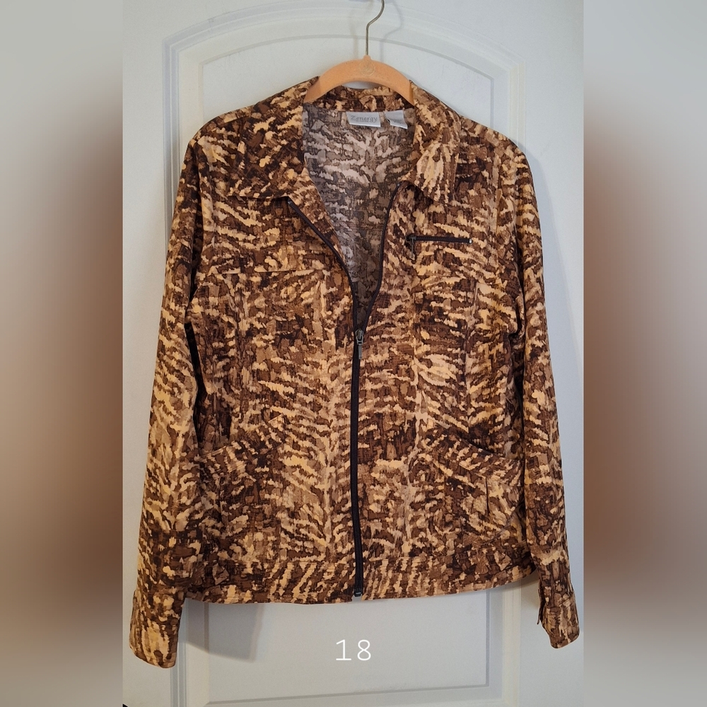 Zenergy by Chico's Zip Up Animal Print Thin Jacket‎ Size 1 office work boho